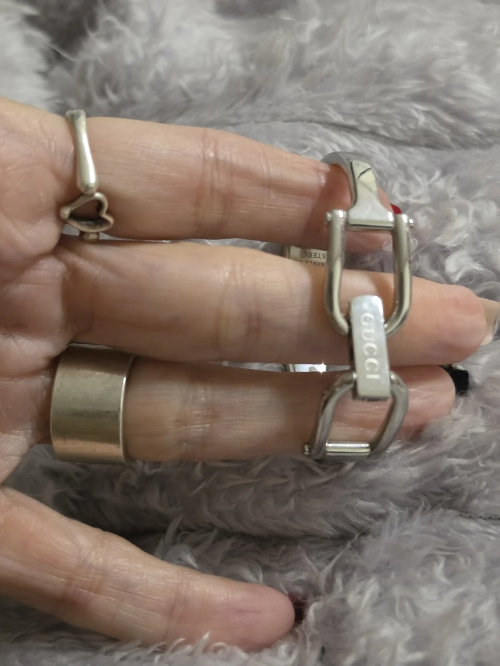 Gucci Women's Pink Mother-of-Pearl Bracelet Watch - Silver Tone